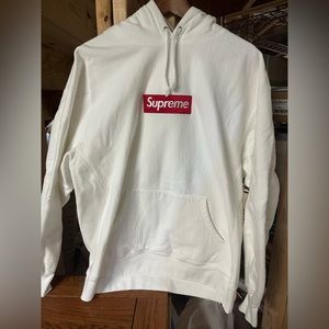 FW21 SUPREME WHITE BOGO HOODIE